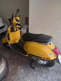 vespa 300 gts