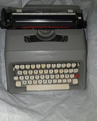 macchina da scrivere  vintage Olivetti 