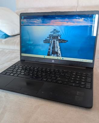 HP notebook Ryzen 5 8GB RAM SSD e batteria nuova