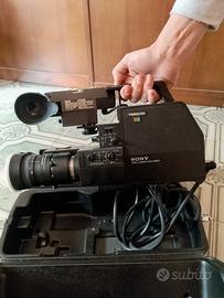 videocamera Sony trinicon anni 80 (perfetta) 