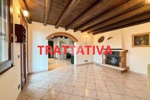 PORZIONE DI BIFAMILIARE A ANGIARI