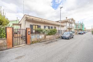 2 LOCALI A GUIDONIA MONTECELIO