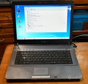 Pc Portatile Sony Vaio  14 WINDOWS 7