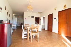 2 LOCALI A MANOPPELLO