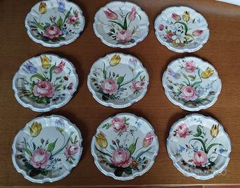 Set di 9 piatti vintage italiani dipinti a mano