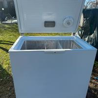 Congelatore a pozzetto, 252 l