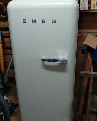 frigo Smeg mod S28STRP3 retro non funzionante