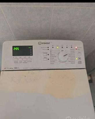 Lavatrice Indesit carica dall’alto 6 kg