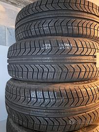 215/55 R18 . 4 gomme nuove qatrostagione Pirelli 