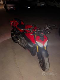 DUCATI STREETFIGHTER V2S 2025
