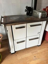 Stufa/cucina a legna