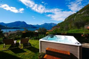 GARDEN JACUZZI vista lago