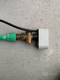 Valvola a sfera a 3 vie deviatrice motorizzata