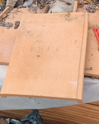 Tegola romana piana argilla rossa