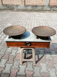 Bilancia restaurata a 2 piatti