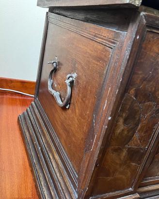 Cassapanca in legno (noce)