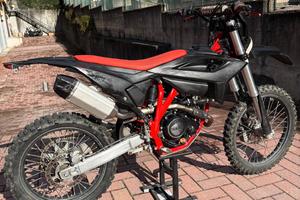 BETA RR 125 4T LC ENDURO BLACK 2021
