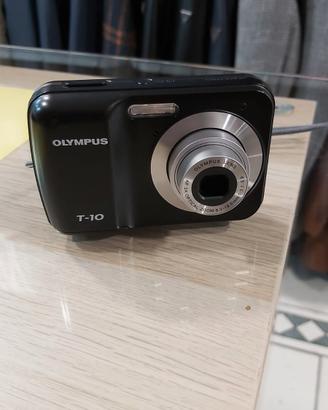 OLYMPUS T10 MACCHINA FOTOGRAFICA 