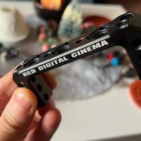 RED KOMODO Wing Grip — Maniglia ergonomica origina