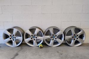 Cerchi in lega 17 pollici BMW 
