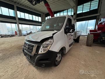 Nissan NV400 (o Interstar) + Gru Fassi F28 - INCID