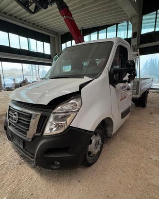 Nissan NV400 (o Interstar) + Gru Fassi F28 - INCID
