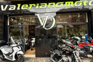 Harley-davidson 883Low con 7400km da VALERIANOMOTO