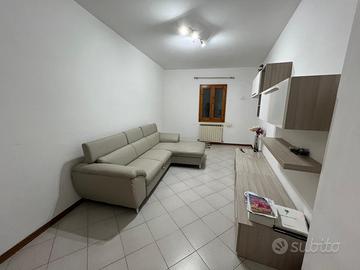 Ampio Trilocale arredato