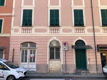 NEGOZIO A CHIAVARI