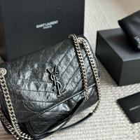 Borsa a tracolla YSL Niki in pelle da 28 cm