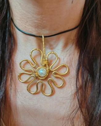 Collana fiore fatto a mano filo alluminio +perlina