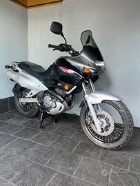 Suzuki XF Freewind 650 Enduro Stradale