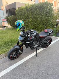 Monster 937+