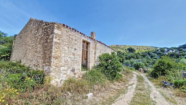 Rustico con terreno a San Pantaleo