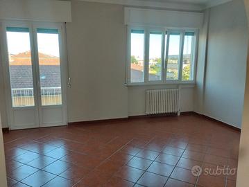 Appartamento Lucca est. Tre camere 