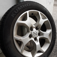 4 gomme inverna KUMHO completi di cerchi in lega