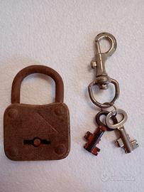 Antico Lucchetto dei primi del 1900 con due chiavi