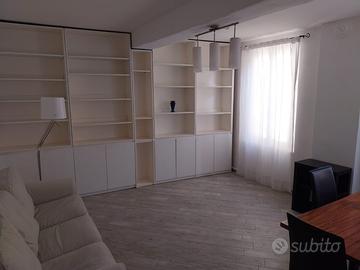 Trilocale in centro storico a Modena arredato