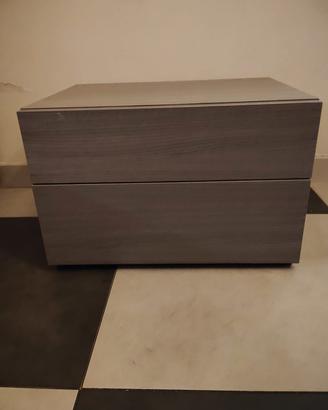 comodino in legno di rovere 