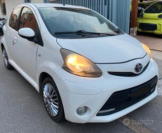 Toyota Aygo 1.0 b 