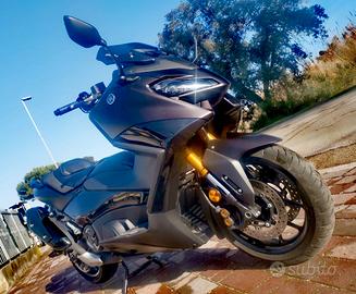 Yamaha t max tech max 560