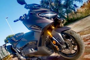 Yamaha t max tech max 560