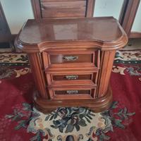 comodino vintage in legno