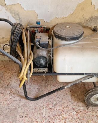 Pompa irroratrice elettrica a carriola con ruote