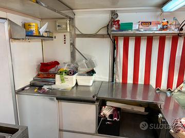 Banco per salumi e formaggi