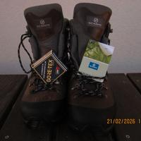 Scarpe da montagna nuove. SCARPA GTX