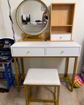 Mobiletto trucco