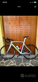 Pinarello f 5 / paris Disc 105R 7020 12V-taglia 56