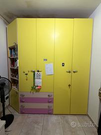 Armadio, letto e scrivania Compat, libreria Ikea