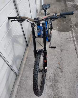 Kona Stinky 26” Freeride / Downhill – Marzocchi Bo